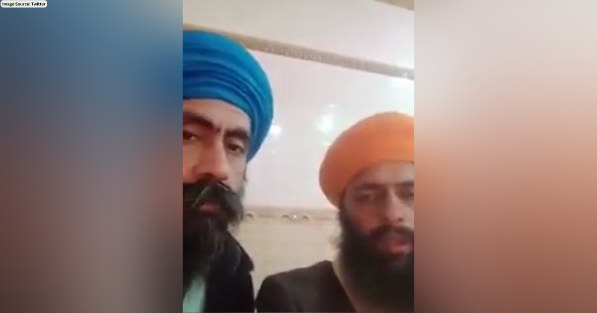 Local Muslims in Jacobabad threatens to kill a Sikh and his daughter